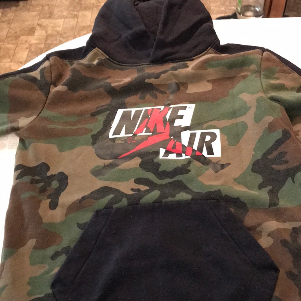 Boys size large Jordan hoodie